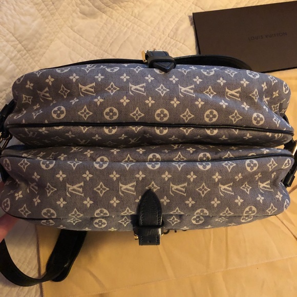 LV Saumur 30 (like new)-excellent condition - Picture 5 of 8